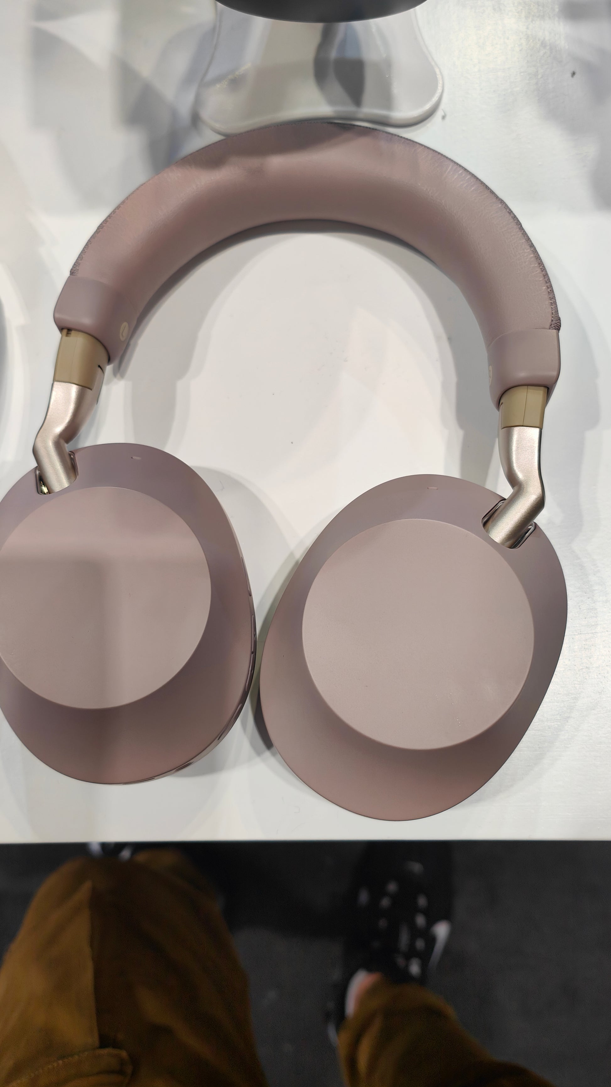 Headphone